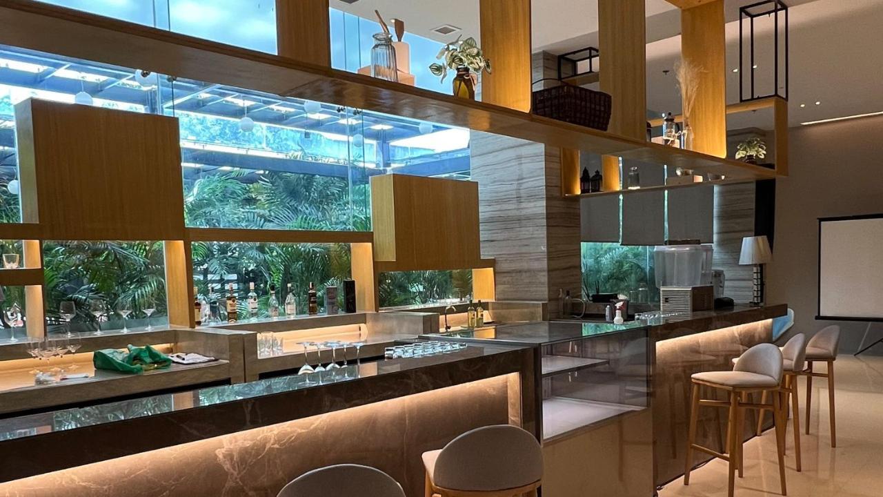 Holiday Inn Express Manila Newport City, An Ihg Hotel Paranaque City Екстер'єр фото
